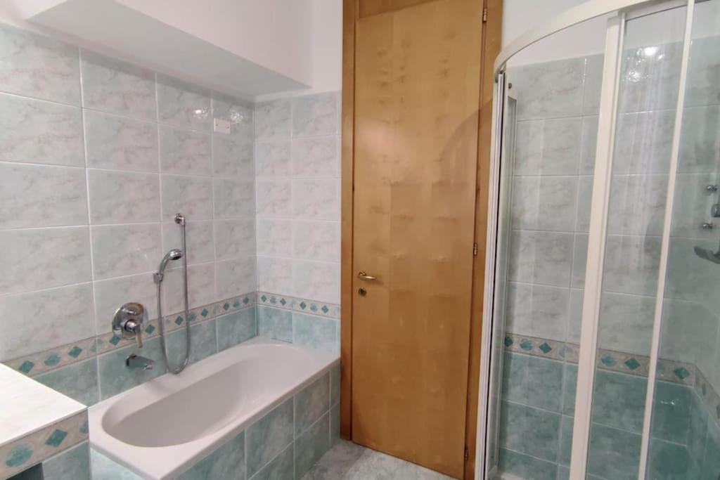 Elegante Alloggio Zona Storica Lecco Kültér fotó